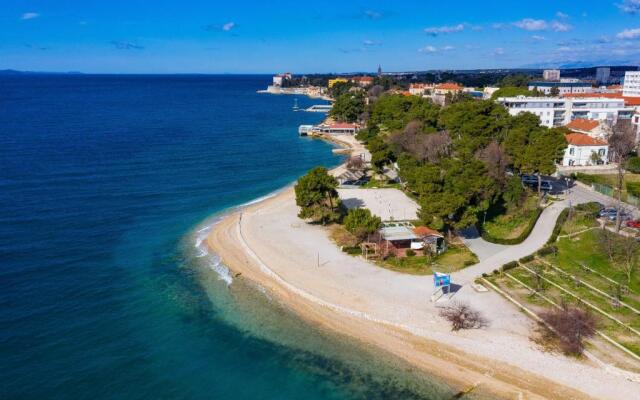 APARTMENT "B" 50 m from the beach