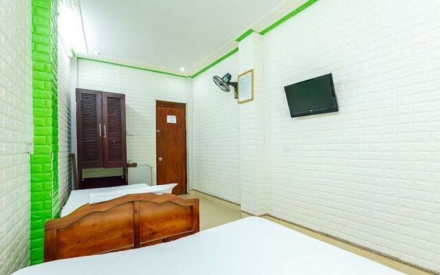 OYO 604 Queen Hotel