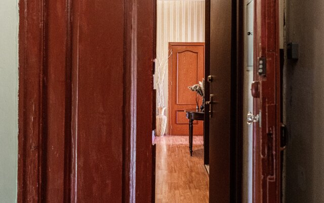 Квартира Малоохтинский 84б