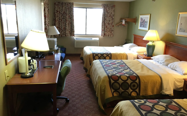 Quality Inn & Suites Howe - Sturgis