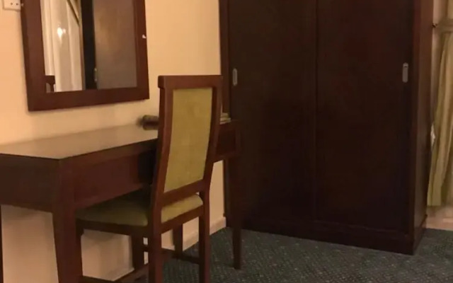 Ayoon Al-Mamlakah Hotel Suites