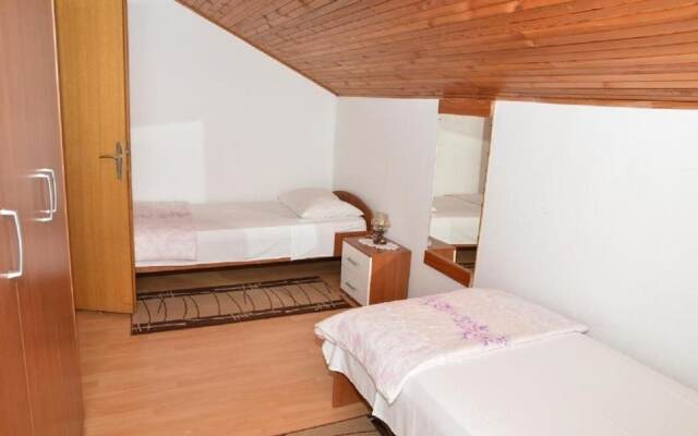 Vinko - 100m From Beach - A1