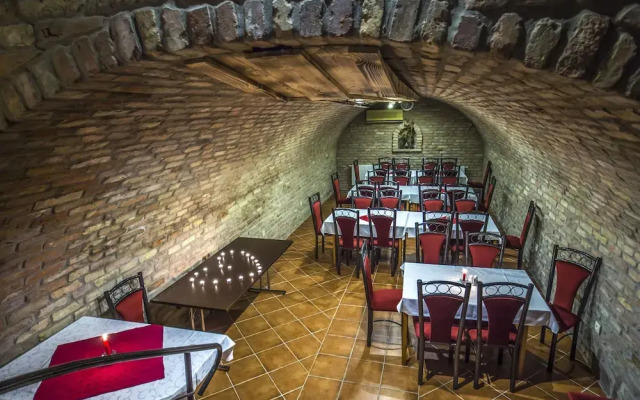 Patak Park Hotel
