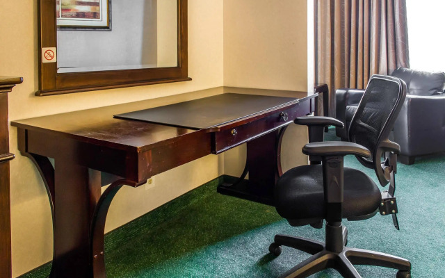 Clarion Hotel Philadelphia International Airport
