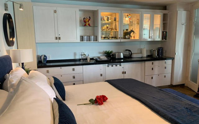 185 on Beach Boutique Suites and Apartments