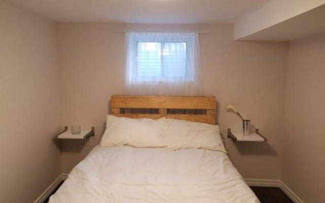 Brand new and well located private 1 bdrm guest suite
