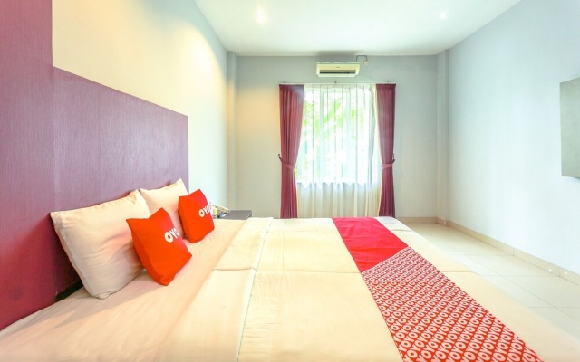 OYO 2073 Grand Inn Hotel Lombok – Guest Rooms – Mataram