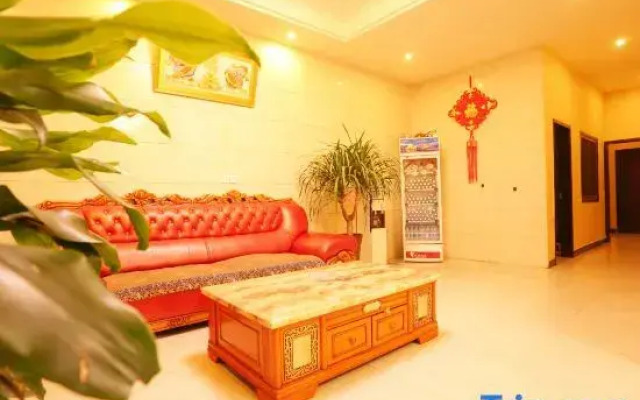 Yueyang Business Inn