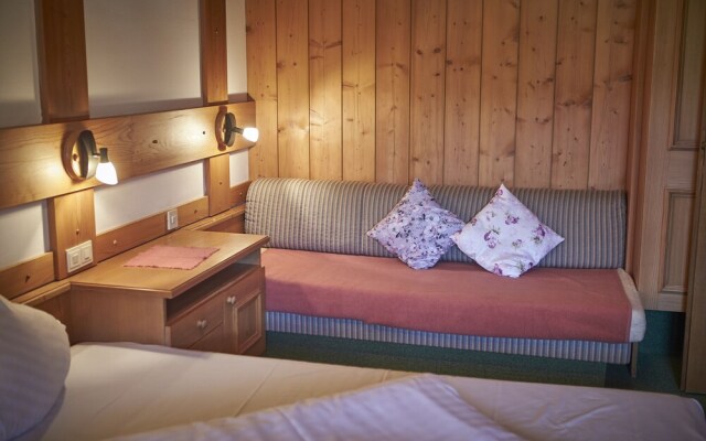 Relaxing Apartment in Hinterglemm near Forest