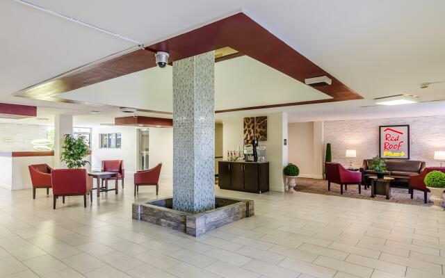 Red Roof Inn PLUS+ Wichita East