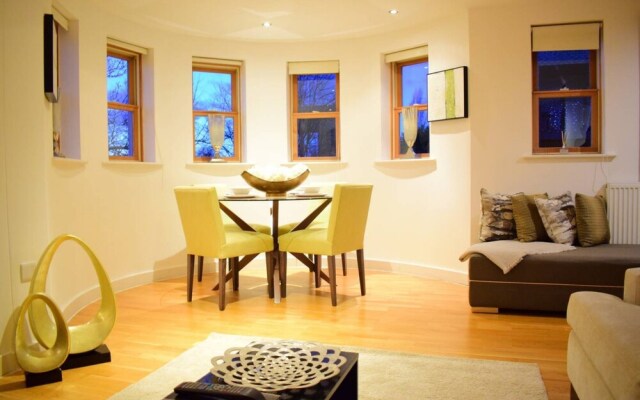 2 Bedroom Flat Sleeps 4 in Balham