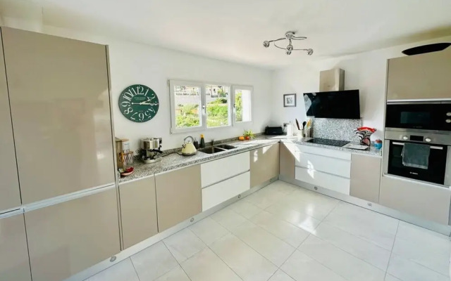 Incredible Views Villa With Private Pool