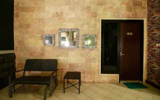 Savita Garden Inn