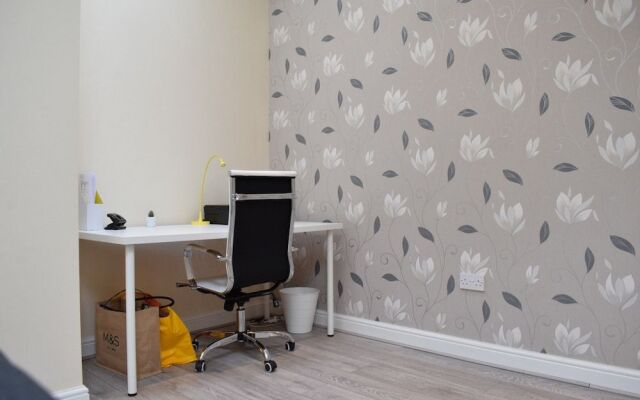 Spacious 1 Bedroom House in Fulham