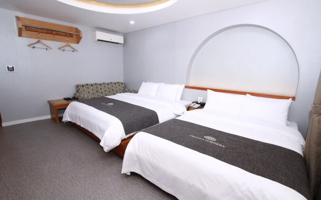 Amour Hotel