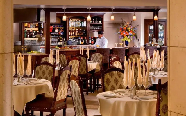 Ayres Hotel & Spa Mission Viejo – Lake Forest