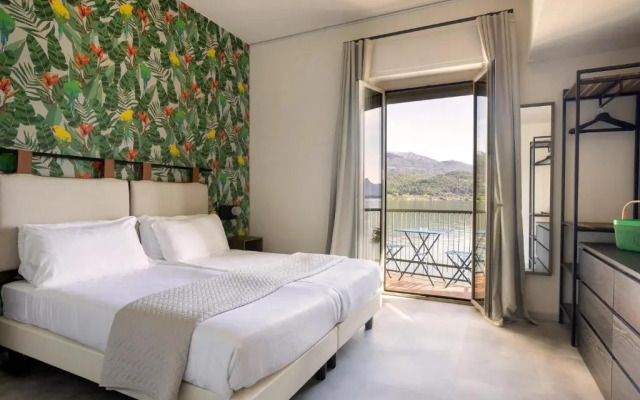 Hotel Carillon