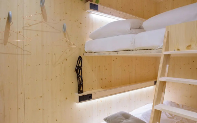 The Green Elephant Hostel & Spa