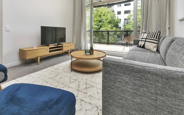 QV Modern downtown upmarket Apartment - 771