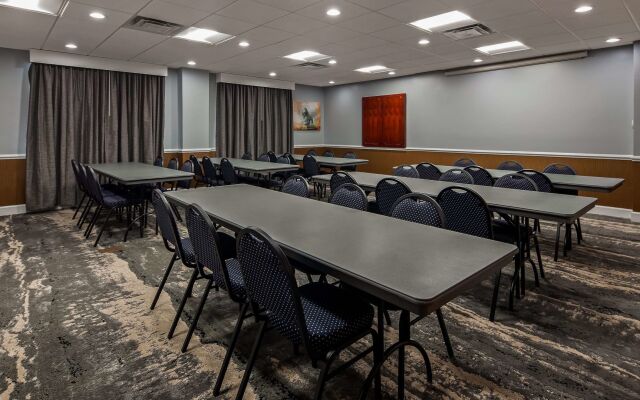 Red Roof inn Plus