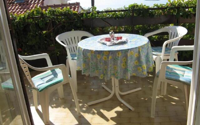 Apartments Mirja - 50m from the sea