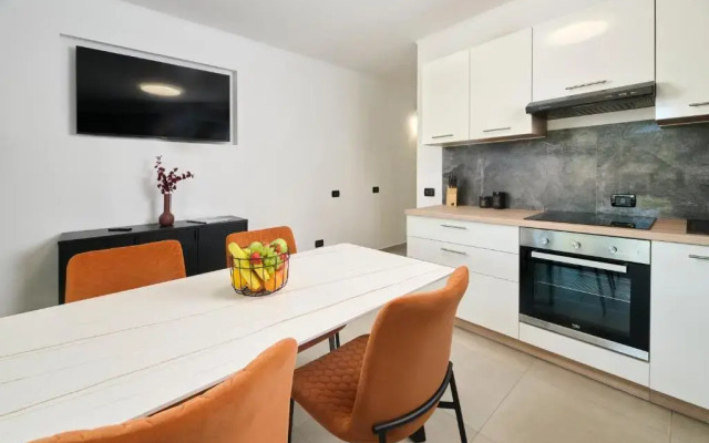 Apartment Zambratija