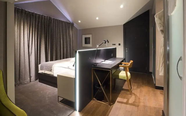 7 Rooms - Adults Only