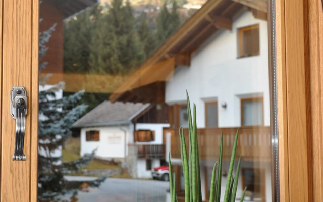 Appart Weißschrofenspitze