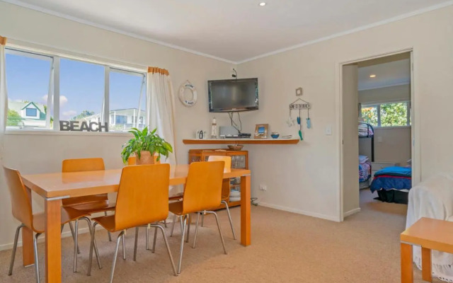 Oysters Retreat - Cooks Beach Holiday Home