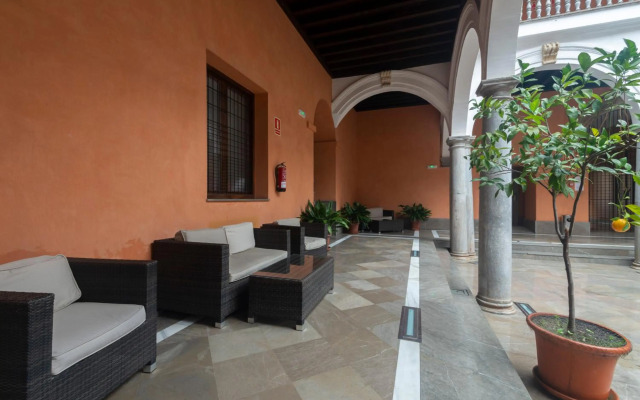 APARTAMENTOS DELUXE PALACIO DE LOS JERÓNIMOS free parking