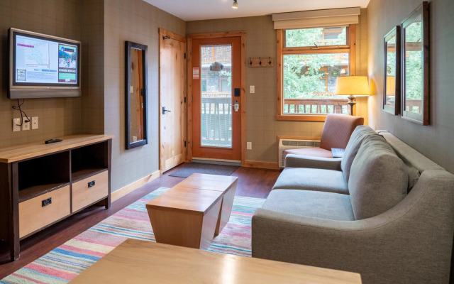 The Fox Hotel and Suites