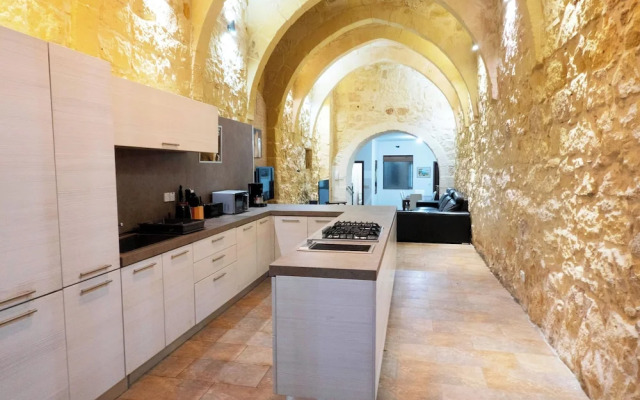 Mixel Gozitan Villa and Pool