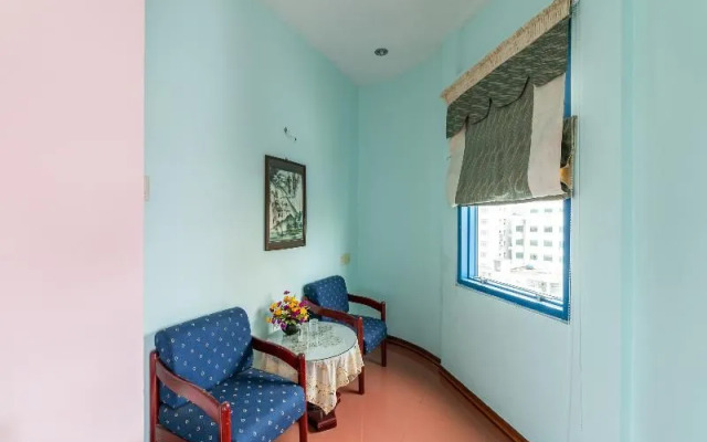 Super Oyo 266 Golden Gate