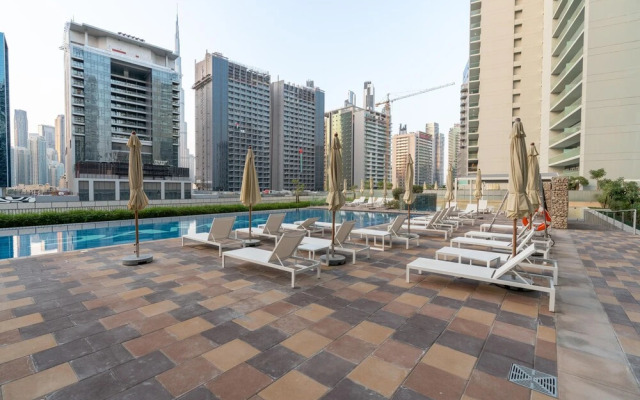 Stunning 1BR Apt in Business Bay