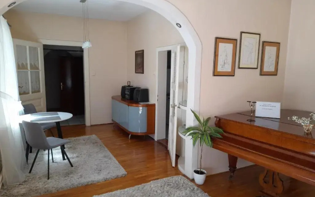 DR Apartment