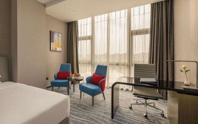 Golden Bay Hotel