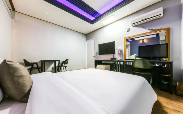 Good Time at Gyeryong Hotel