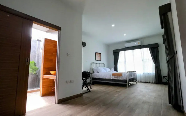 Isan Golf & Adventure Hotel