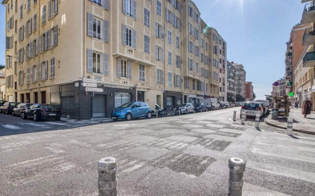Beautiful Holiday Home in Nice Near Port of Nice