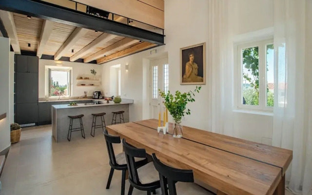 Kukutseli Country Living by White Dream