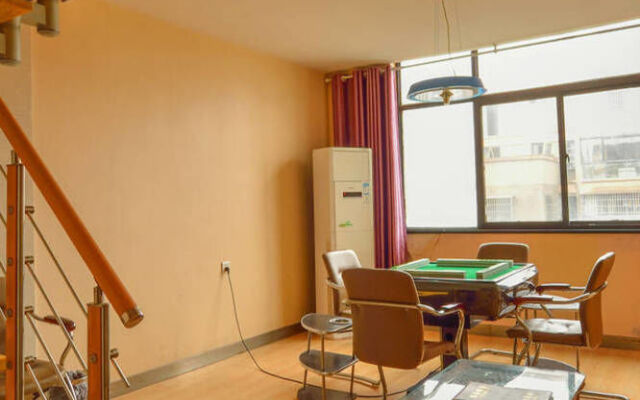 Xianning Jia Yuan Business Hotel