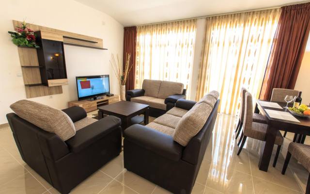 Berg Apartments