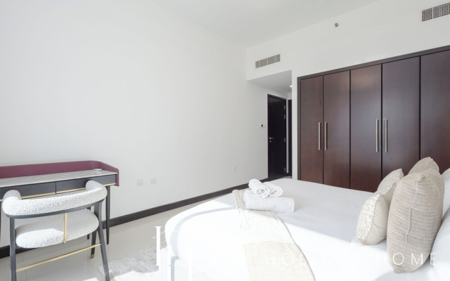 LUX The 02 Residences JLT Suite