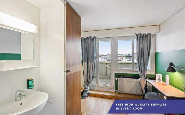 Becozy Self Check-in & Pop-up Hotel