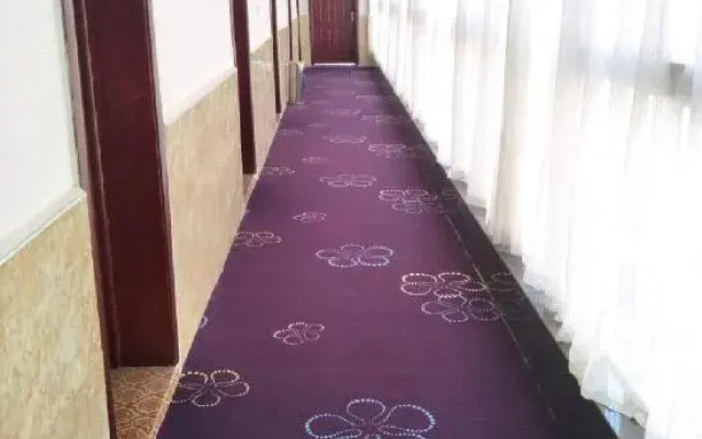 Xinyang Blue Moon Hotel