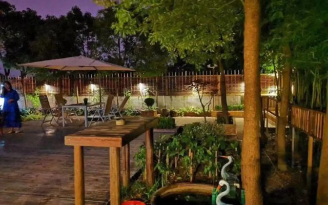 Liuniange Boutique Hostel