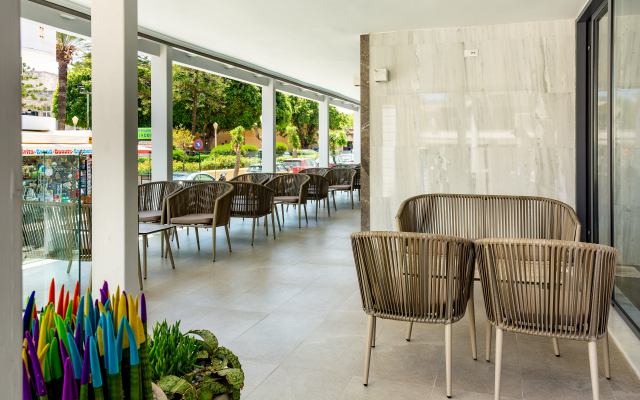 Rhodos Horizon City- Adults only