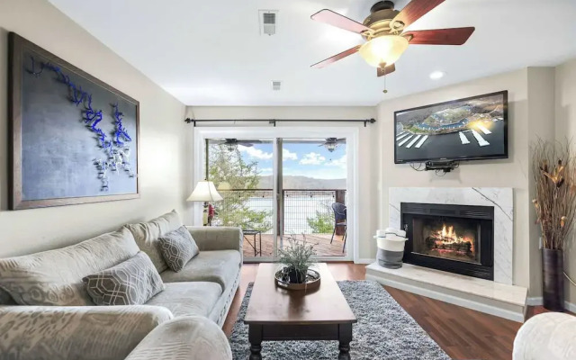 Family Lakefront Oasis Picture Perfect Retreat!