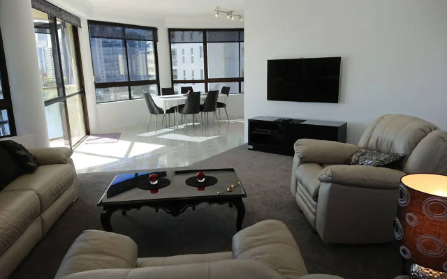 Surfers Hawaiian Apartments