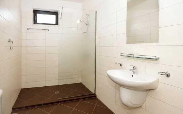 New Line Village Apartments, up to 4 Guests